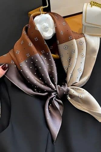 Хустка середня орнамент (коричневий)