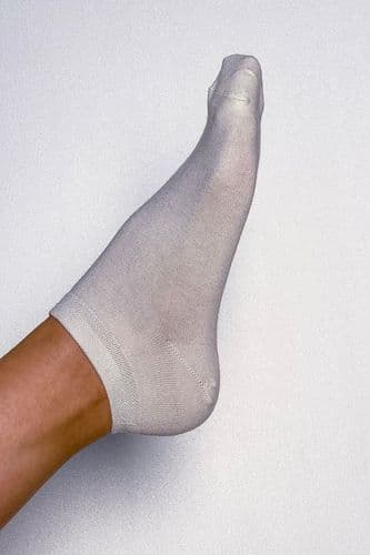 Шкарпетки короткі шовк 36-41 (молоко)